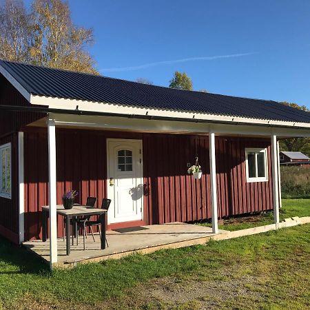 Vallby Farm Camp أوربرو الغرفة الصورة