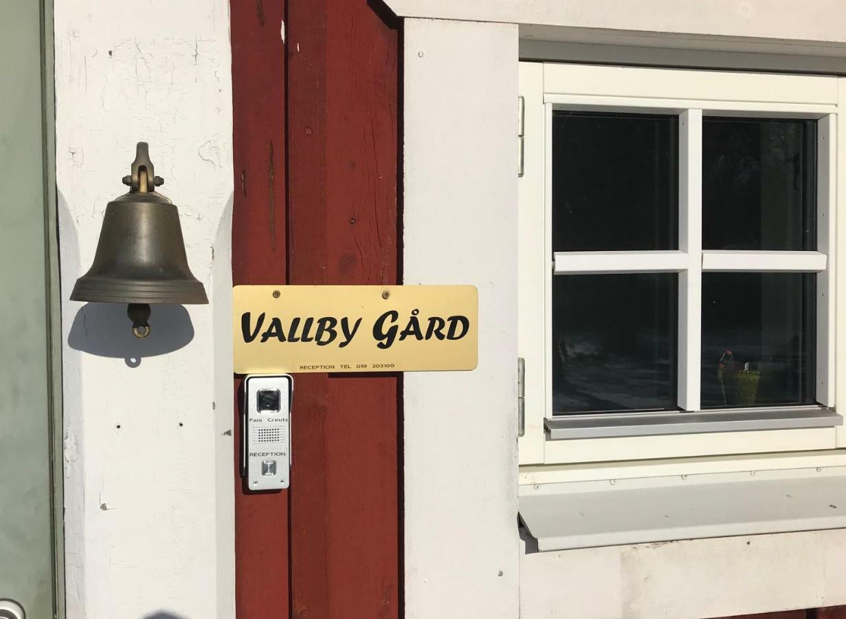 Vallby Farm Camp أوربرو المظهر الخارجي الصورة